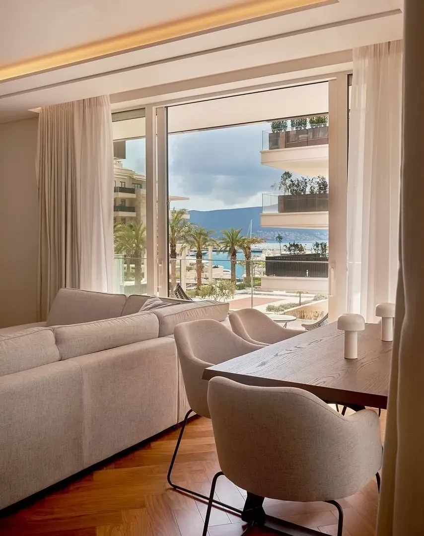 Prodaja, dvosoban stan, 160m², Tivat, Crna Gora