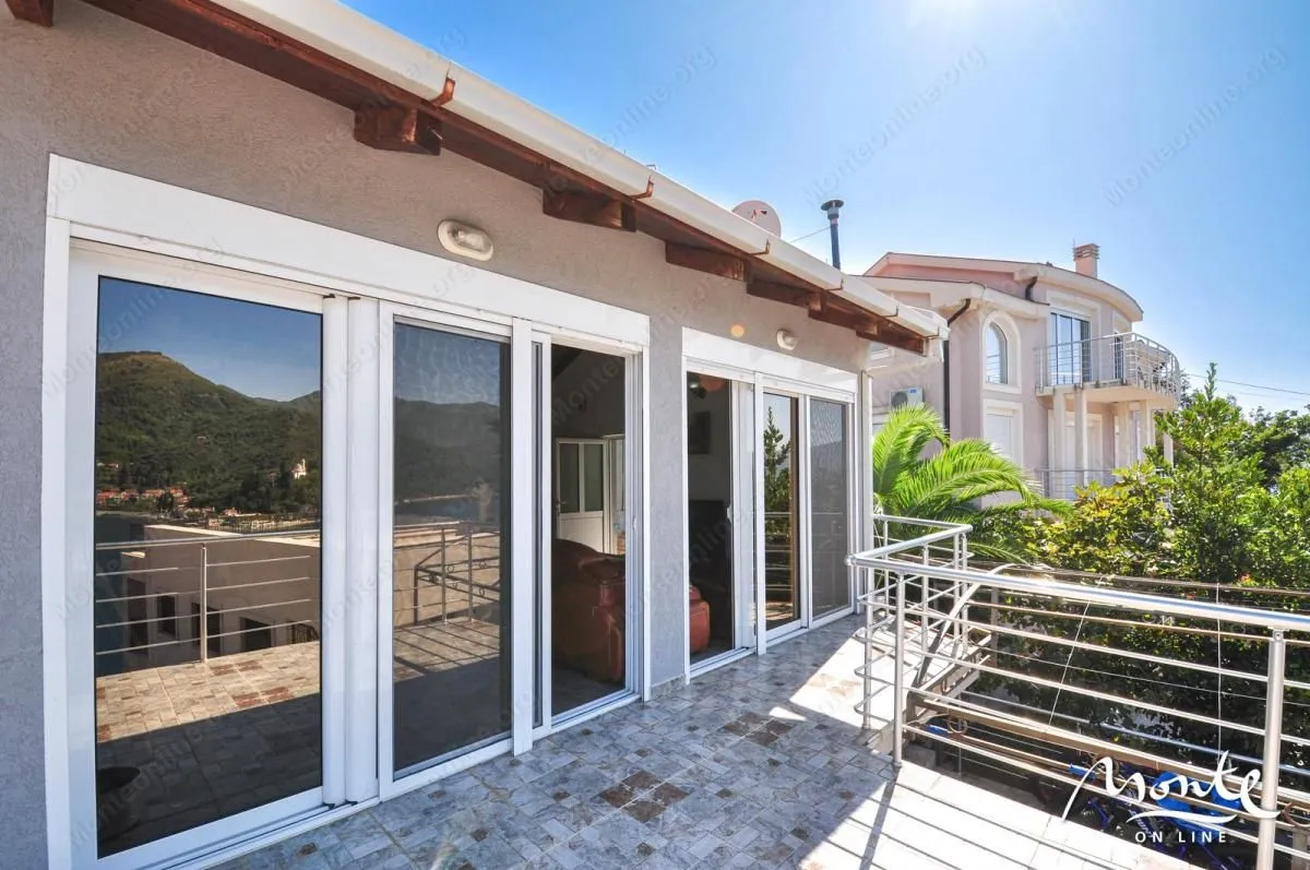 Prodaja, kuća, 110m², Lepetani, Tivat