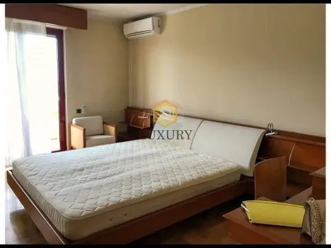 Prodaja, četvorosoban stan, 281m², Preko Morače, Podgorica - image 4