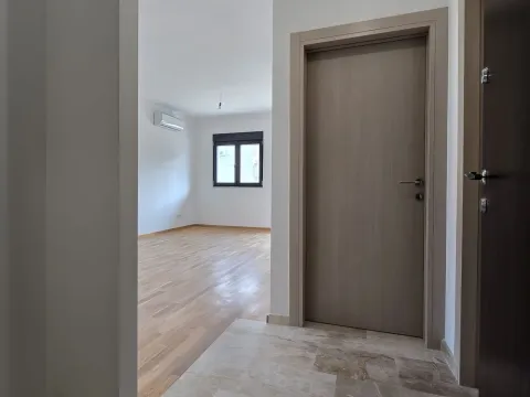 Prodaja, jednosoban stan, 42m², Ilino, Bar - image 8