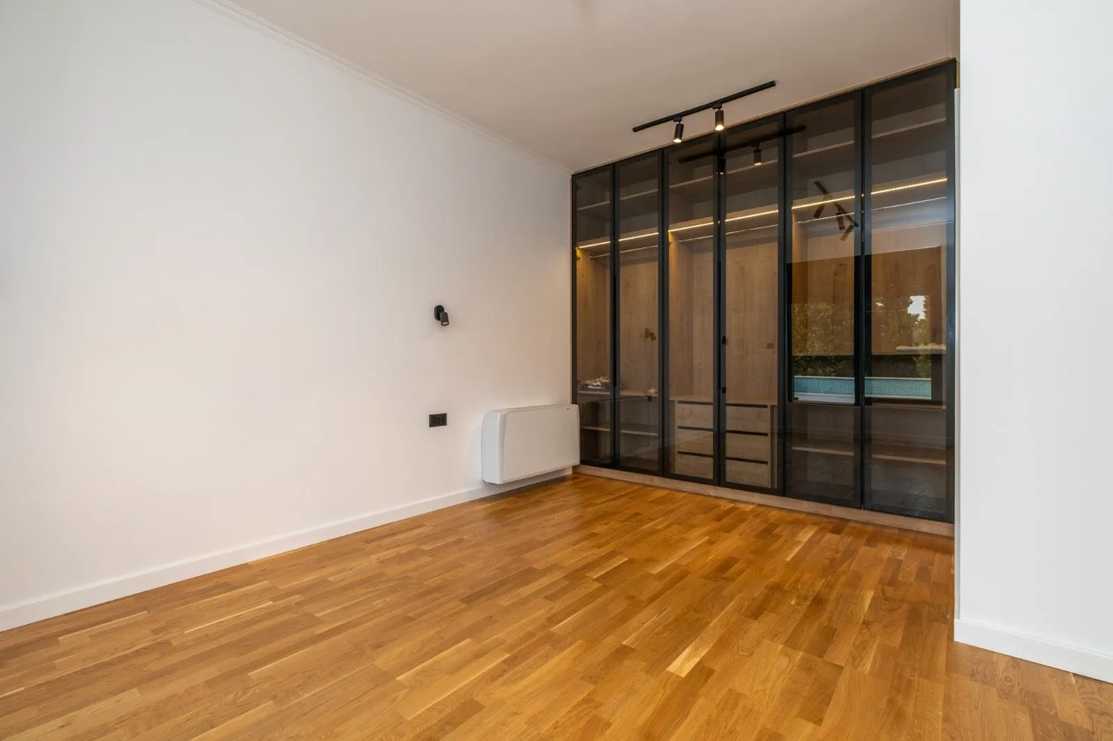 Rent, house, 180m², Gornja Gorica, Podgorica