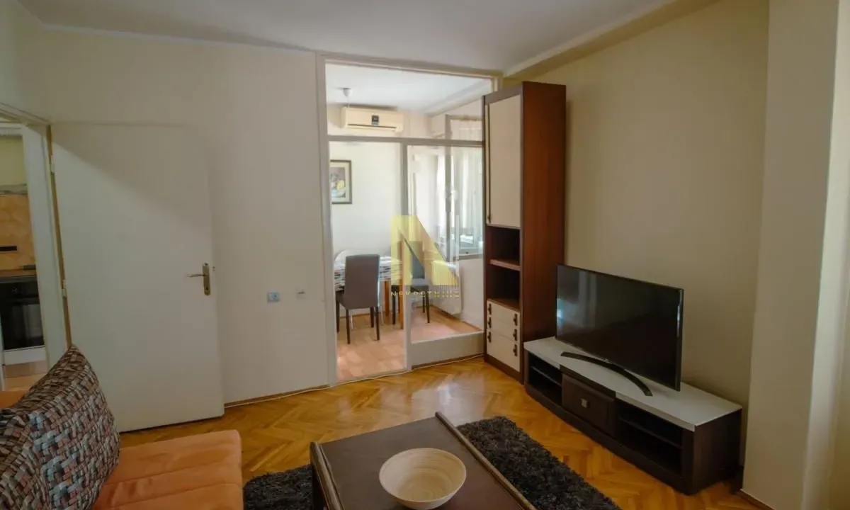 Izdavanje, dvosoban stan, 44m², Liman 1, Novi Sad Sve Podlokacije