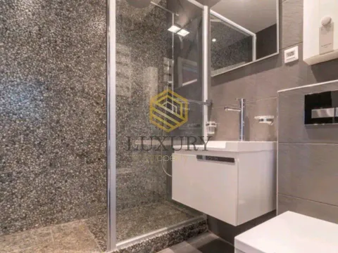 Prodaja, trosoban stan, 140m², Preko Morače, Podgorica - image 7