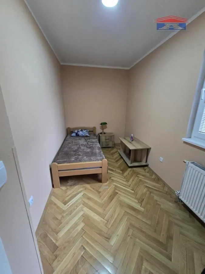 Izdavanje, jednosoban stan, 31m², Grbavica, Novi Sad Sve Podlokacije