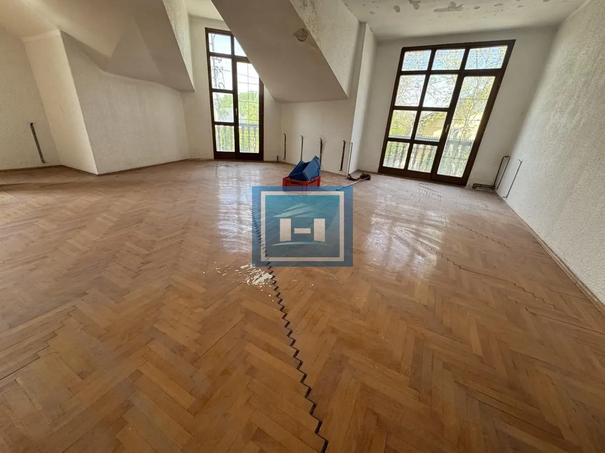 Sale, office space, 885m², Ćuprija, Srbija