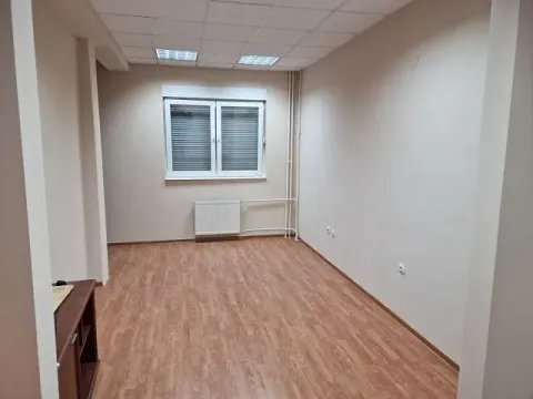Sale, office space, 70m², Rača, Srbija - image 2