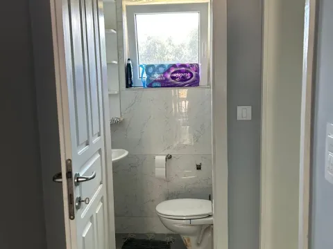 Rent, three bedroom apartment, 120m², Donja Lastva, Tivat - image 14