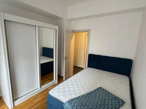 Izdavanje, trosoban stan, 75m², Ljubović, Podgorica - image 4