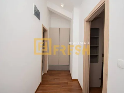 Izdavanje, trosoban stan, 120m², Master Kvart, Podgorica - image 15