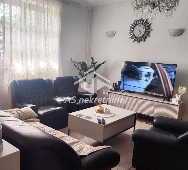 Rent, four bedroom apartment, 120m², Bulbulder, Zvezdara Sve Podlokacije