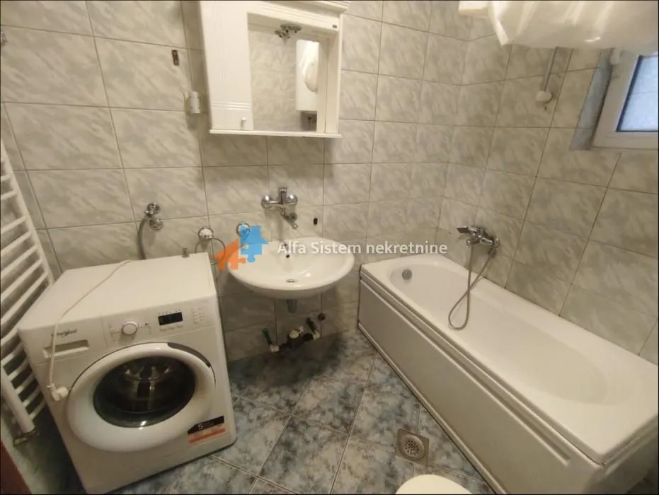 Izdavanje, stan, 69m², Neimar, Vračar Sve Podlokacije