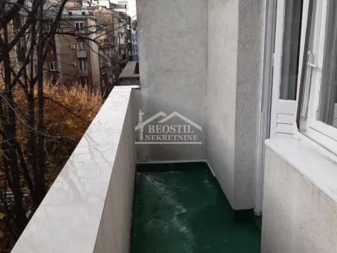 Izdavanje, trosoban stan, 78m², Stari Grad, Beograd - image 19