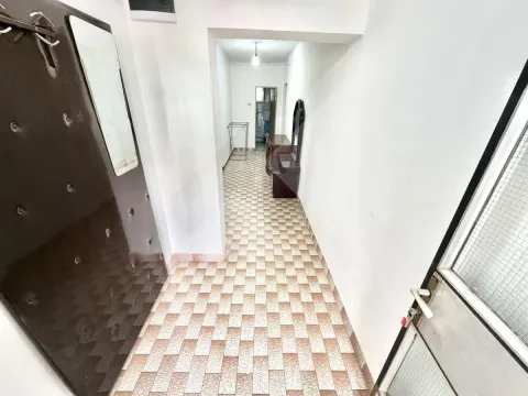 Izdavanje, dvosoban stan, 70m², Konik, Podgorica - image 3
