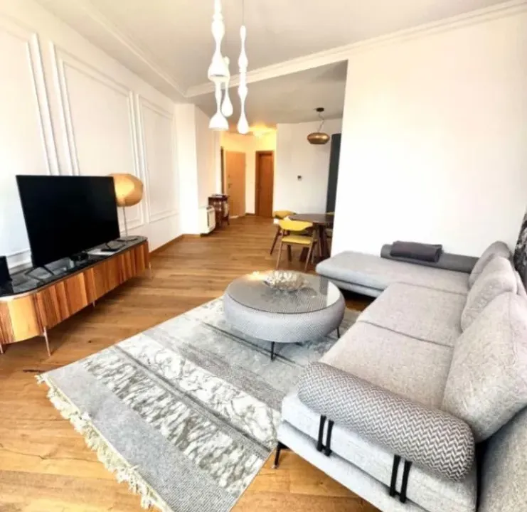 Izdavanje, dvosoban stan, 95m², Podgorica, Crna Gora