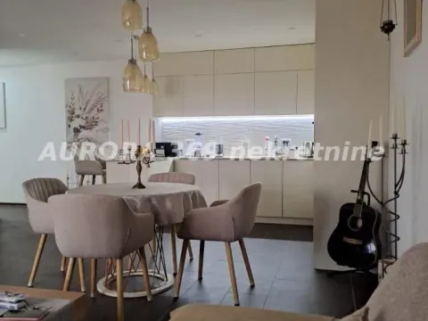 Sale, three bedroom apartment, 85m², Ruma, Srbija - image 5