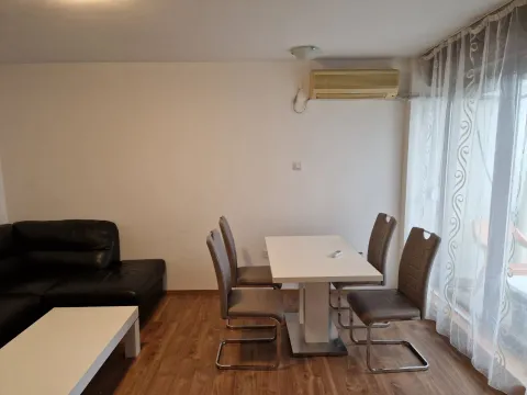 Izdavanje, jednosoban stan, 40m², Blok 6, Podgorica - image 2