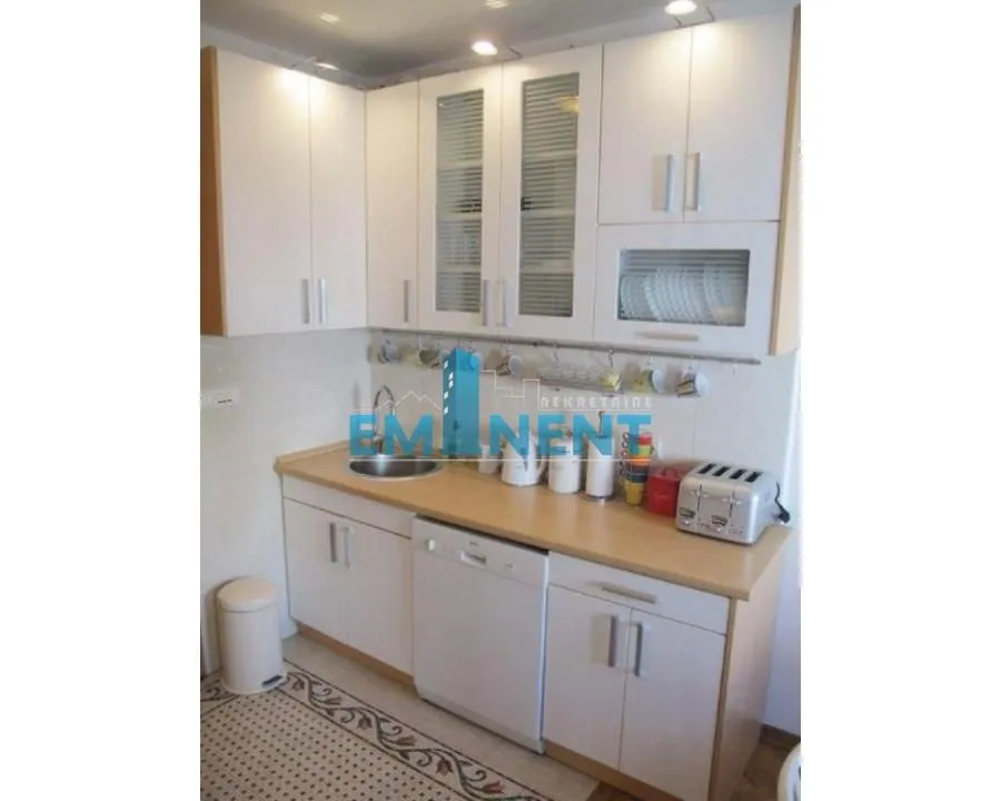 Rent, three bedroom apartment, 90m², Savski Venac, Beograd