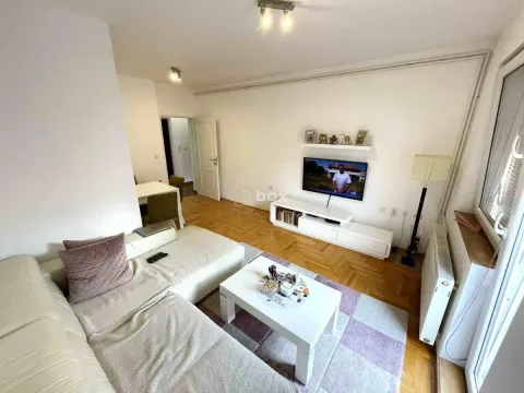 Prodaja, dvosoban stan, 56m², Palilula, Niš