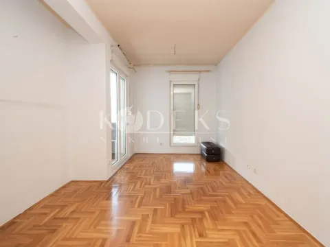Izdavanje, jednosoban stan, 58m², Vezirov Most, Podgorica - image 3