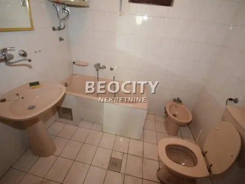 Prodaja, kuća, 600m², Kaluđerica, Beograd - image 10