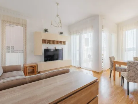 Sale, one bedroom apartment, 53m², Bečići, Budva