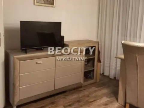 Izdavanje, stan, 35m², Stari grad, Novi Sad - image 2