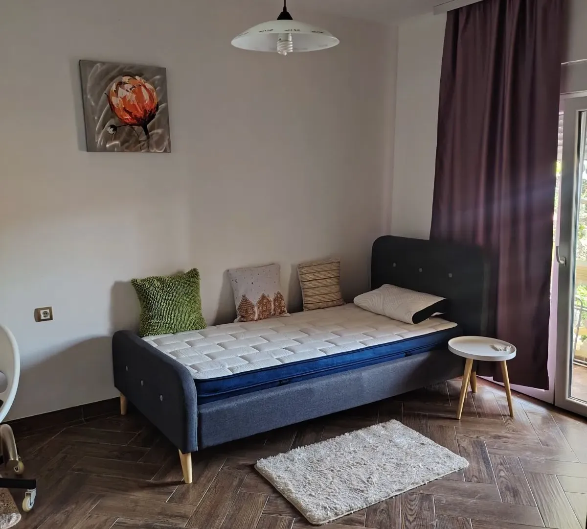 Izdavanje, dvosoban stan, 65m², Meljine, Herceg Novi