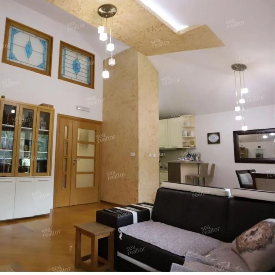 Prodaja, trosoban stan, 136m², Centar, Podgorica