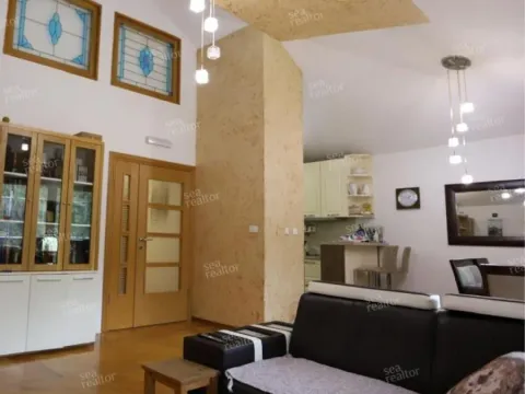 Prodaja, trosoban stan, 136m², Centar, Podgorica - image 2