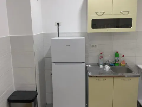 Izdavanje, poslovni prostor, 44m², City Kvart, Podgorica - image 6