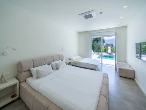 Prodaja, kuća, 250m², Orahovac, Kotor - image 19