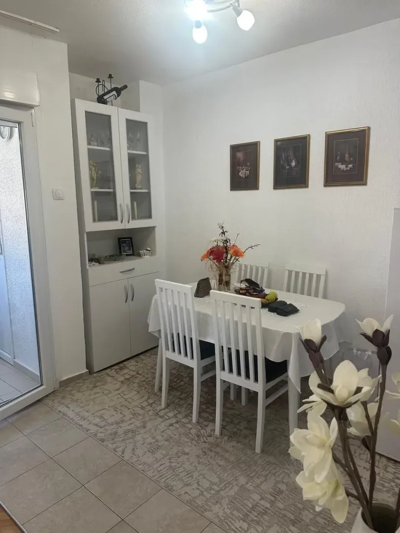 Sale, three bedroom apartment, 76m², Centar, Bar
