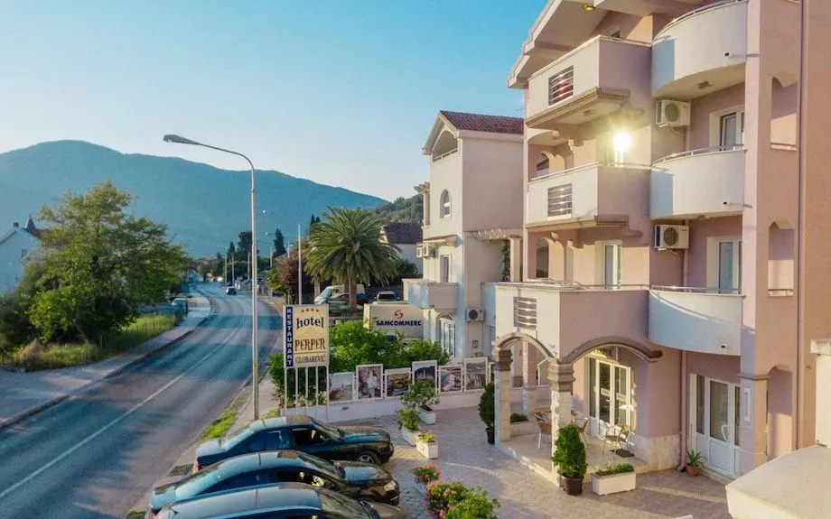 Rent, office space, 100m², Donja Lastva, Tivat
