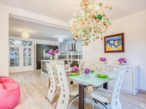 Prodaja, kuća, 358m², Podkošljun, Budva - image 6