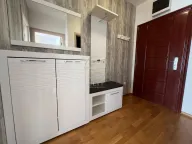 Izdavanje, trosoban stan, 80m², Centar, Novi Sad - image 19