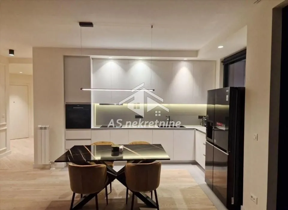 Rent, four bedroom apartment, 109m², Savski Venac, Beograd