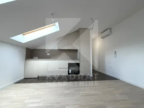 Prodaja, jednosoban stan, 52m², Tološi, Podgorica - image 4