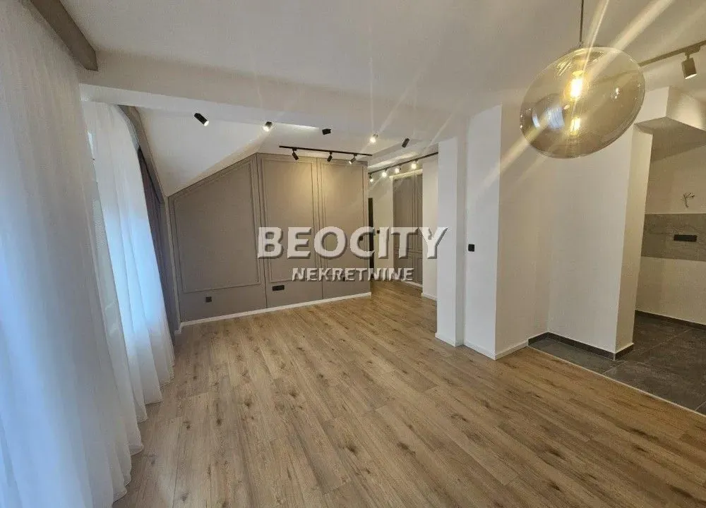 Prodaja, trosoban stan, 58m², Centar, Novi Sad