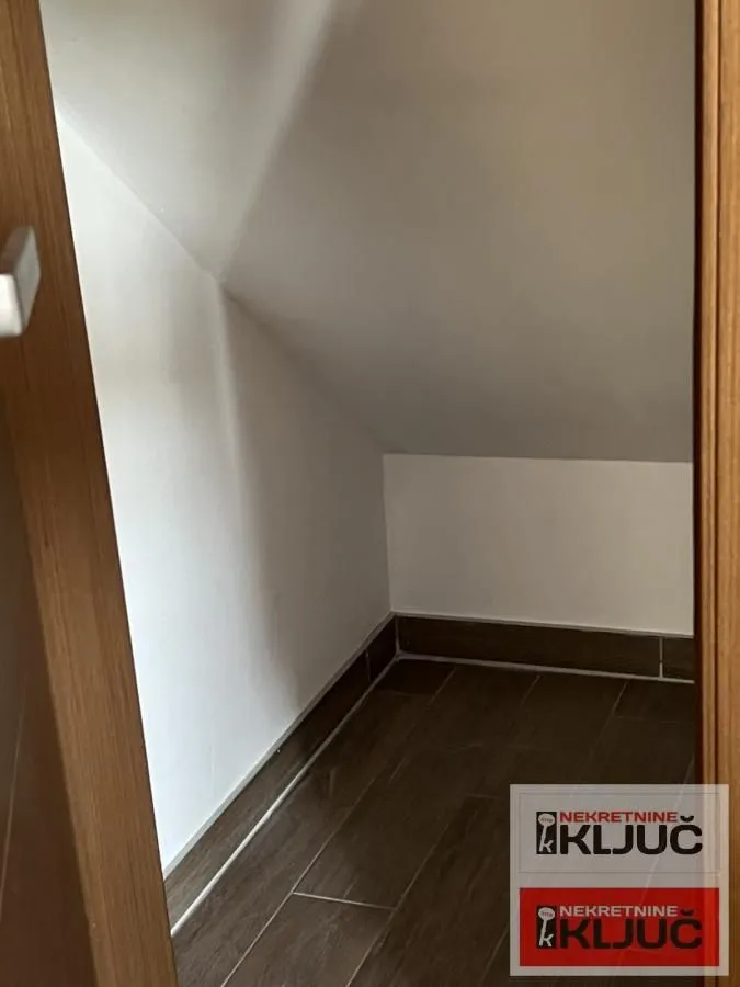 Prodaja, četvorosoban stan, 73m², Alibegovac, Petrovaradin