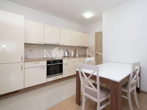 Rent, two bedroom apartment, 71m², City Kvart, Podgorica - image 4