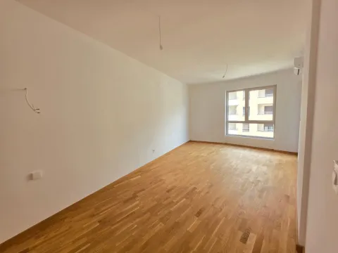 Sale, one bedroom apartment, 45m², Bečići, Budva - image 4