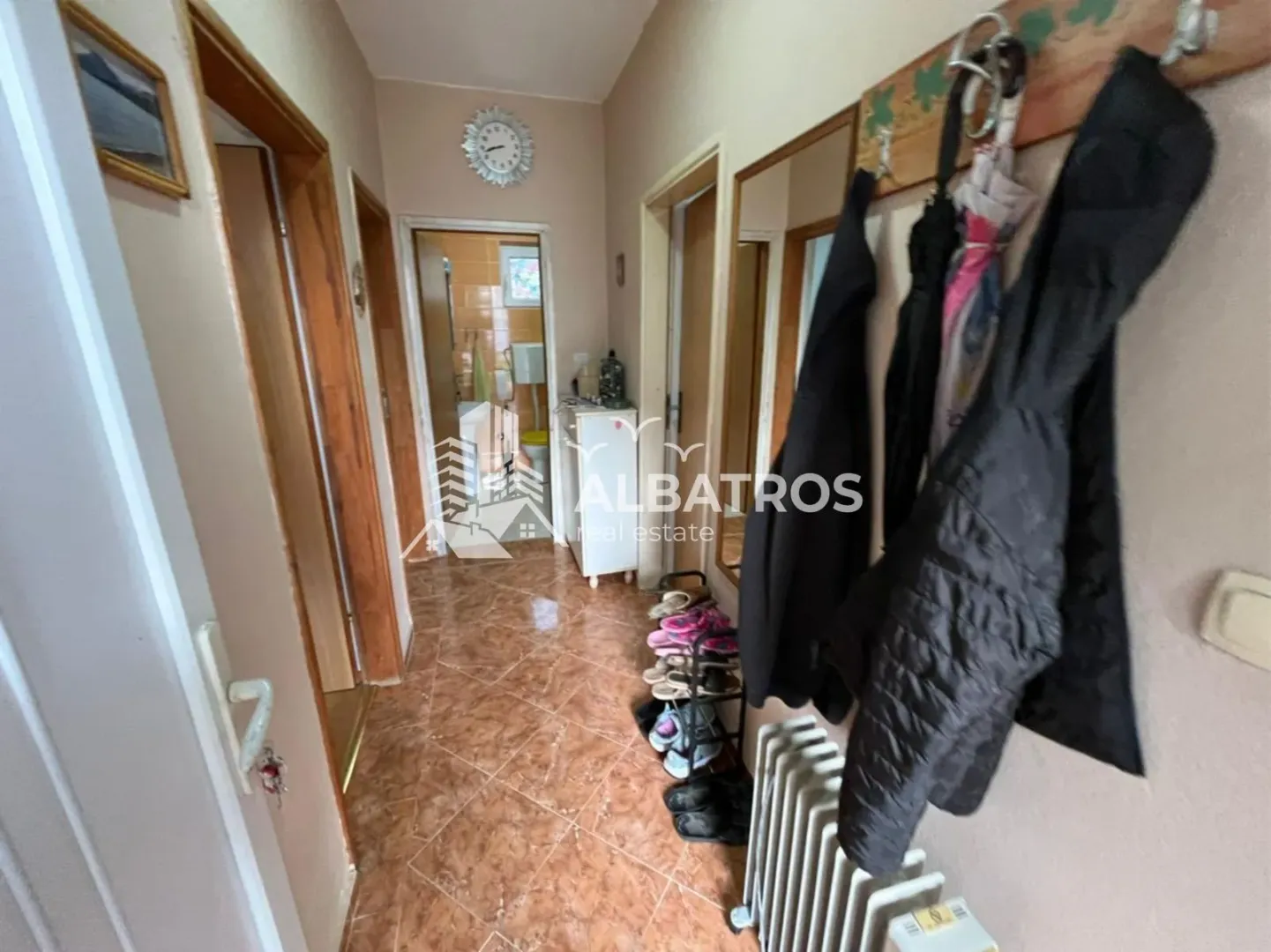 Izdavanje, dvosoban stan, 65m², Ilino, Bar