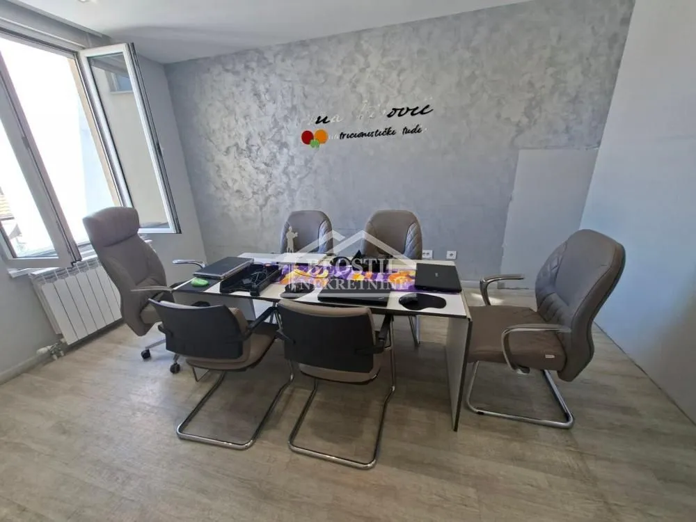 Sale, apartment, 118m², Đeram Pijaca, Beograd