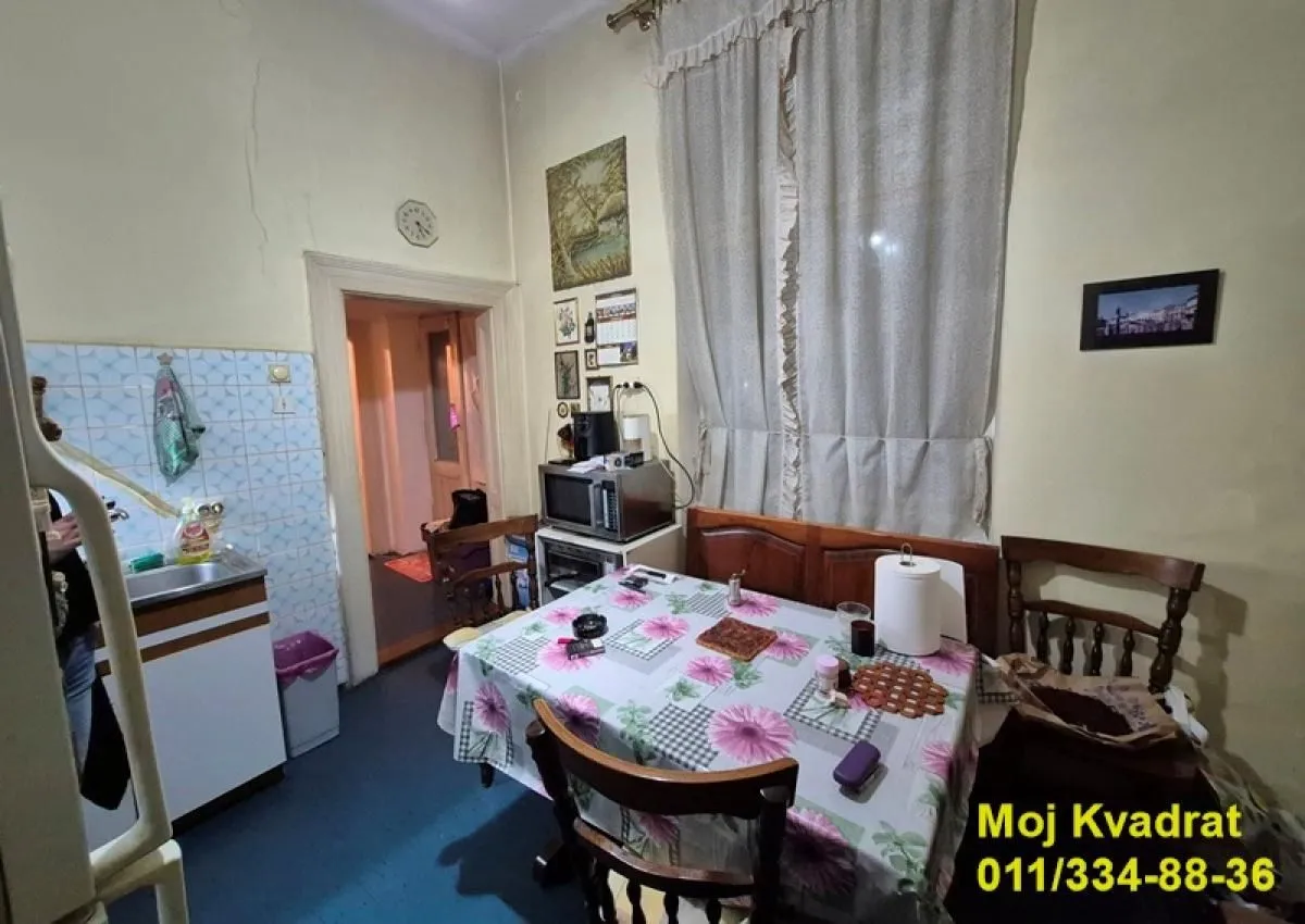 Prodaja, trosoban stan, 110m², Slavija, Vračar Sve Podlokacije