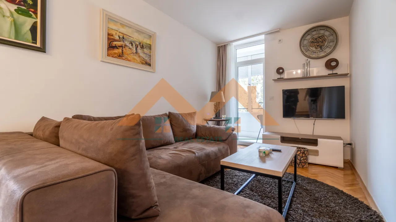 Izdavanje, jednosoban stan, 54m², Preko Morače, Podgorica