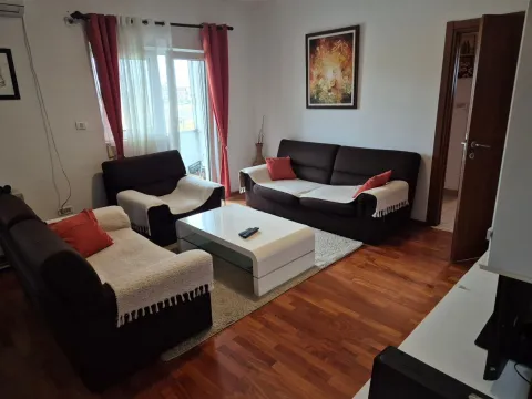 Prodaja, dvosoban stan, 64m², Stari Aerodrom, Podgorica - image 2
