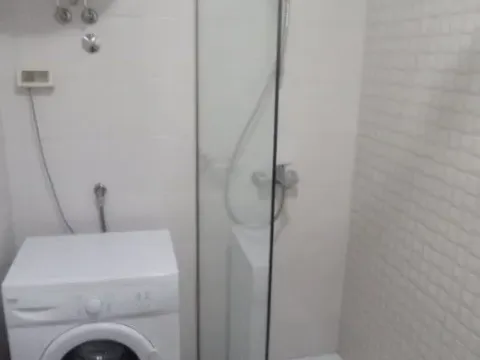 Izdavanje, jednosoban stan, 47m², City Kvart, Podgorica - image 9