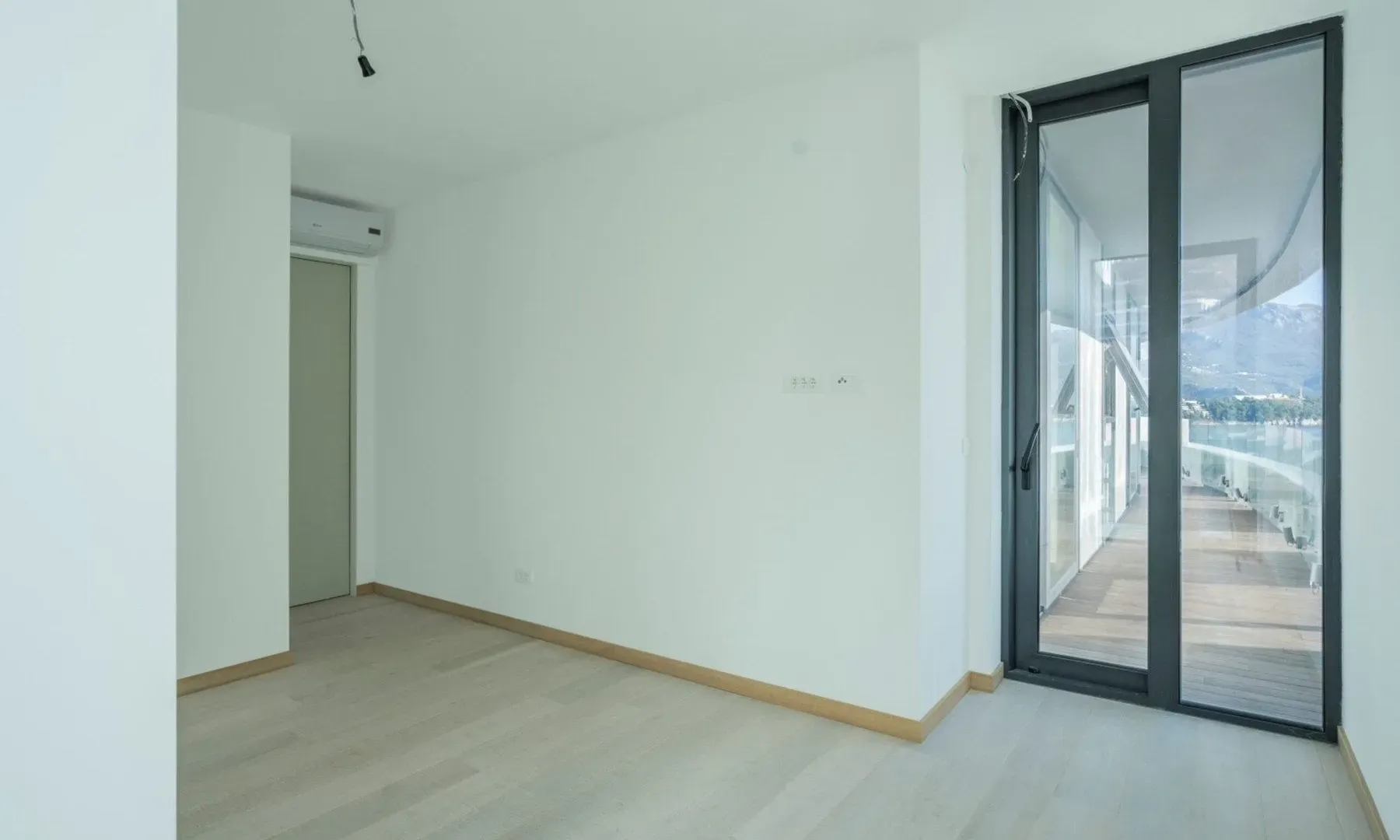 Sale, three bedroom apartment, 270m², Budva, Crna Gora