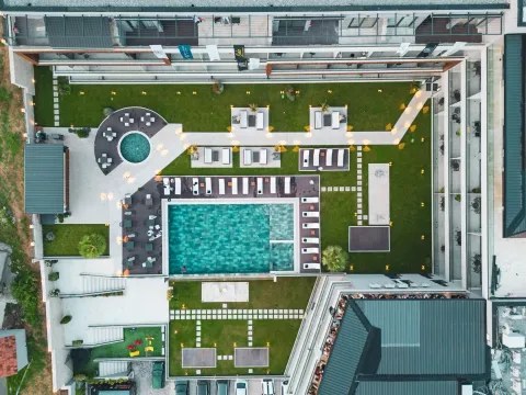 Izdavanje, trosoban stan, 85m², Kavač, Kotor - image 16