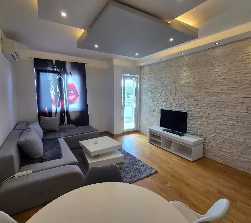 Izdavanje, jednosoban stan, 45m², Zagorič, Podgorica